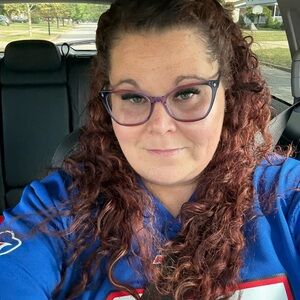 Meet your Posher, Stephanie….. GO BILLS!!!❤️🤍💙❤️🤍💙🦬🦬🦬